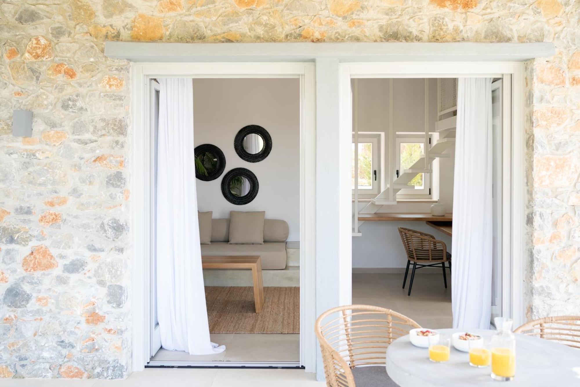 Stone Build Suite With Private Pool Κολιός Εξωτερικό φωτογραφία